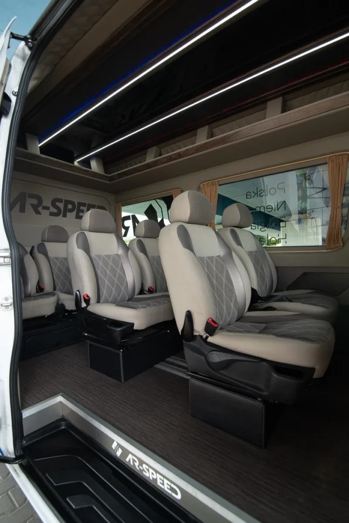 tanie busy Polska Holandia